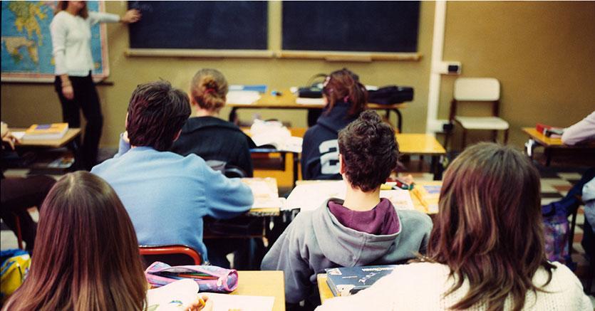 Bocciatura illegittima se la la scuola non informa il padre ...